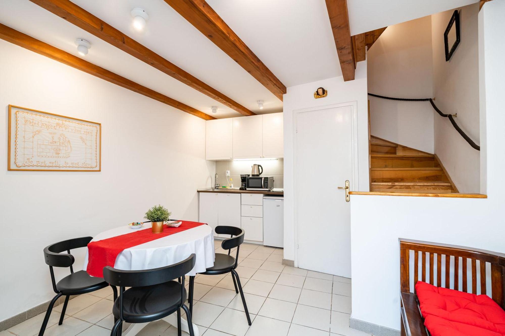Apartament Lovely House Othello Next To The Buza *